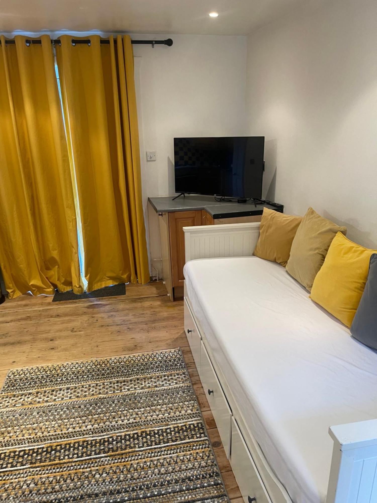 A Lovely One Bed Flat In North Finchley Kültér fotó
